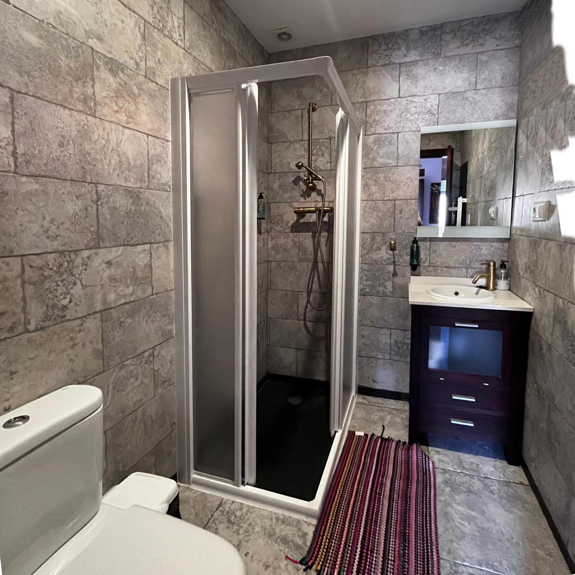 Apartamentos Angelus Plaza Mayor De Graus Bagian luar foto