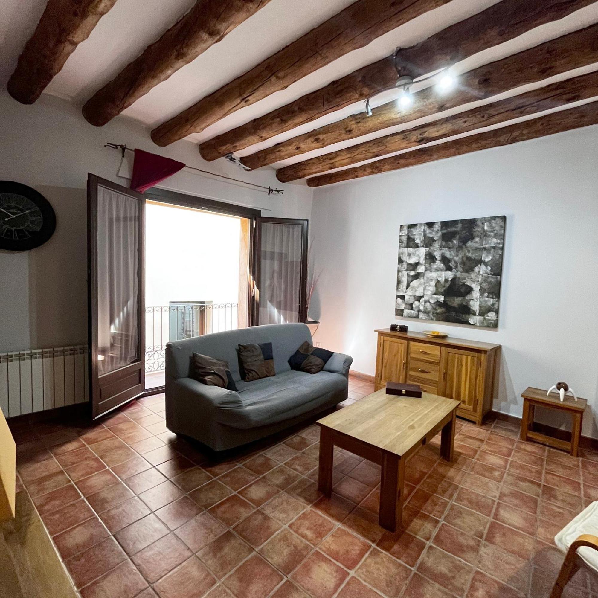 Apartamentos Angelus Plaza Mayor De Graus Bagian luar foto